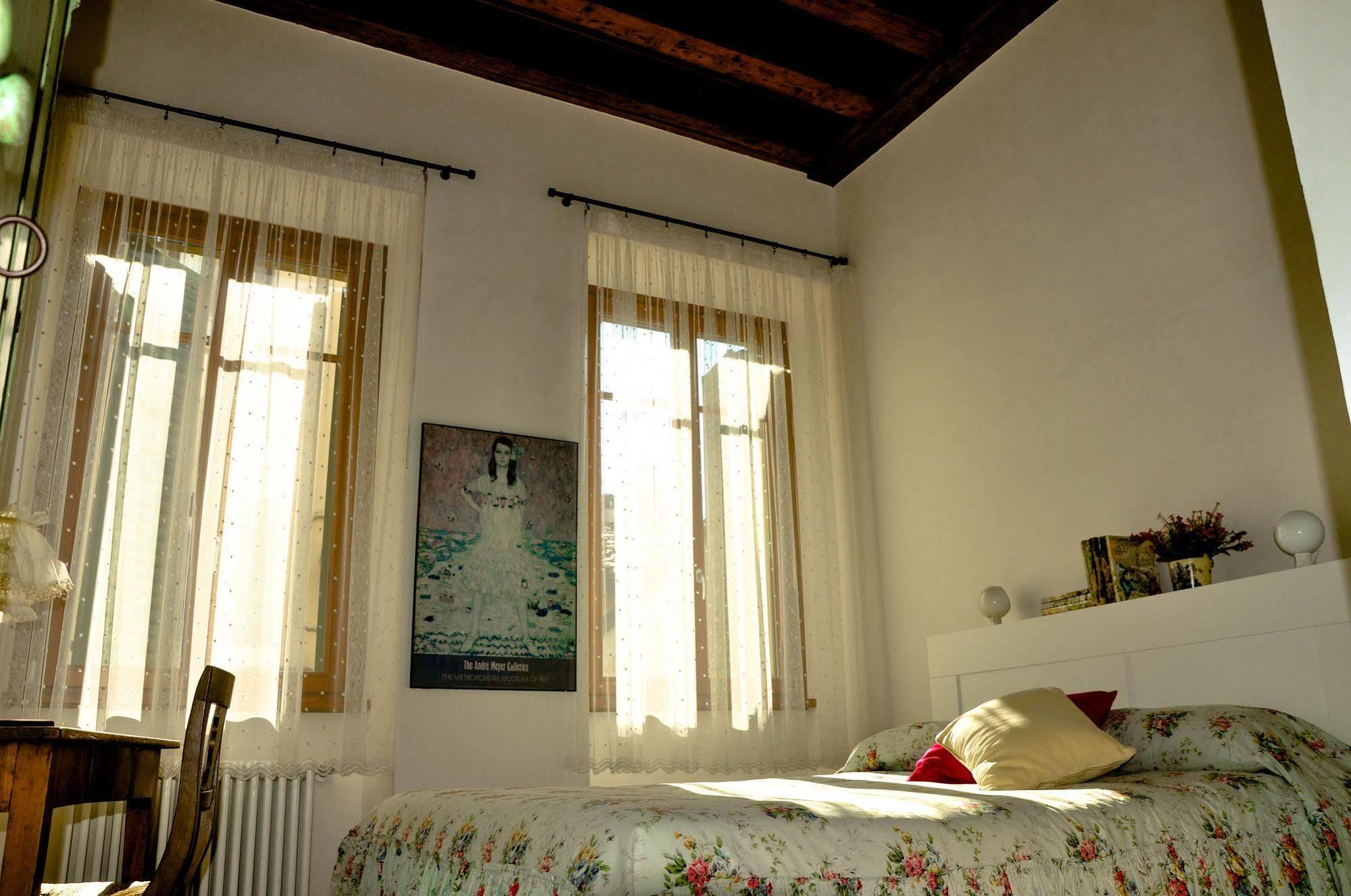 Piazza Erbe Suites Verona Eksteriør billede